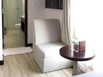 dana pearl hotel