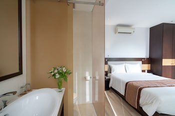 dana pearl hotel