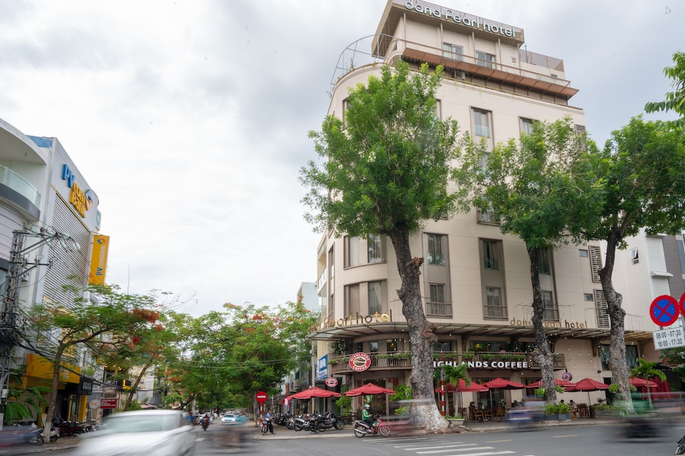 dana pearl hotel