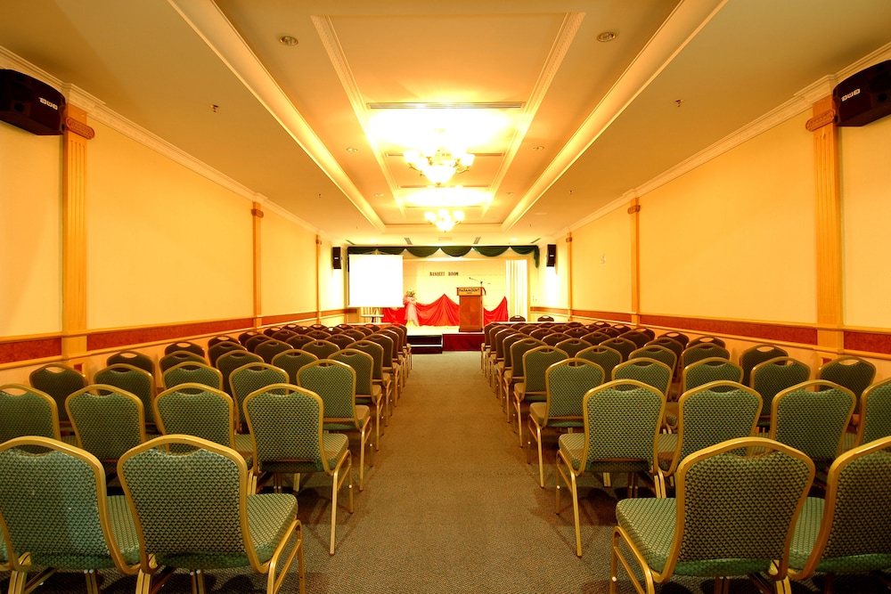 the paramount hotel