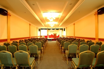 the paramount hotel