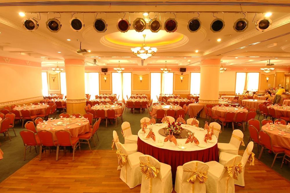 the paramount hotel