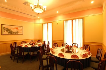 the paramount hotel