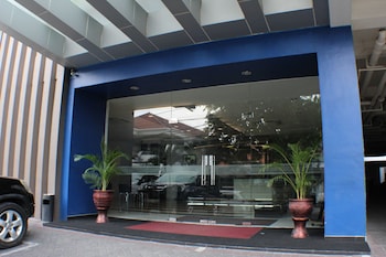 hotel 88 embong kenongo by wh