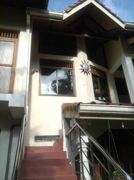 sunny hill residence kandy