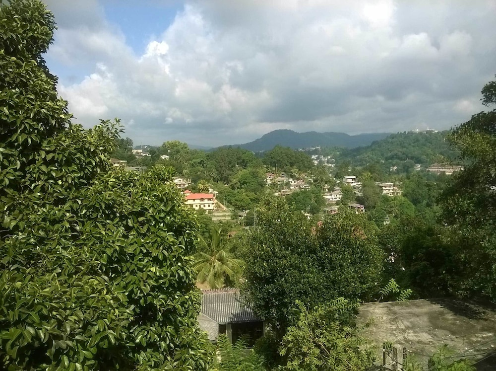 sunny hill residence kandy