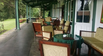 nuwara eliya golf club