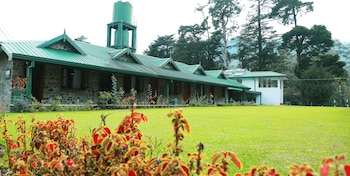nuwara eliya golf club