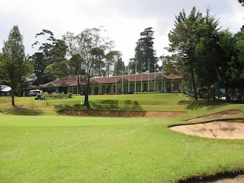 nuwara eliya golf club