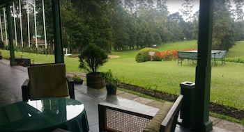 nuwara eliya golf club