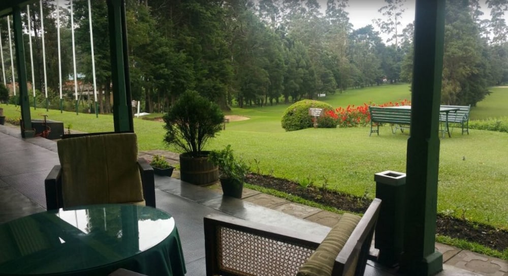 nuwara eliya golf club