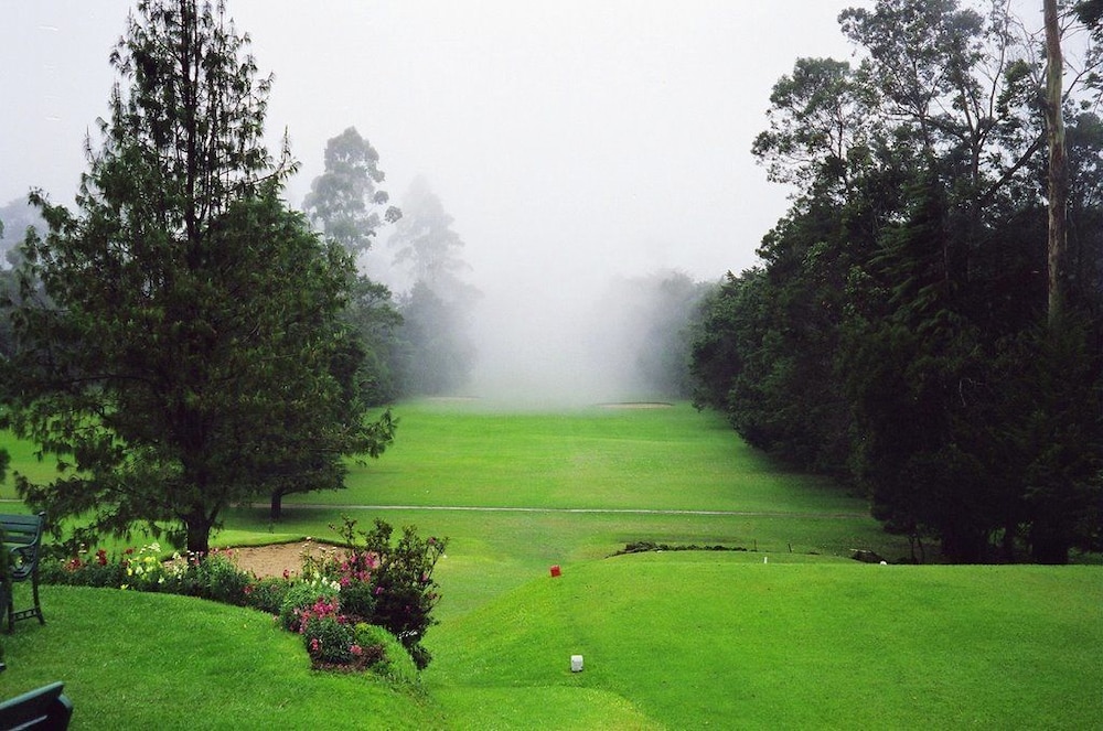 nuwara eliya golf club