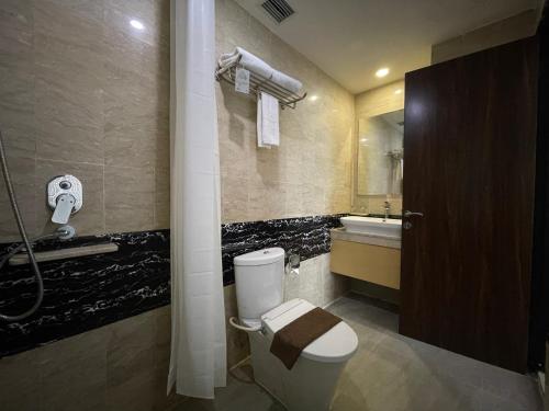 travellers hotel phinisi