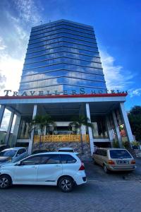 travellers hotel phinisi