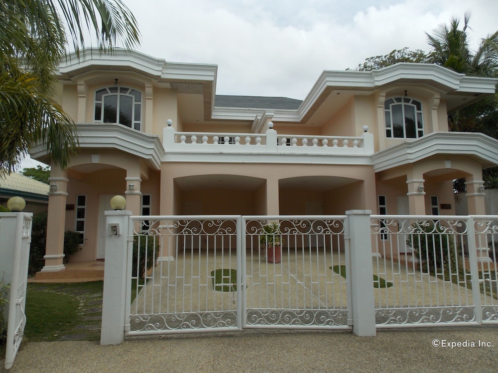 bearland paradise resort