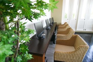 b2 premier hotel and resort