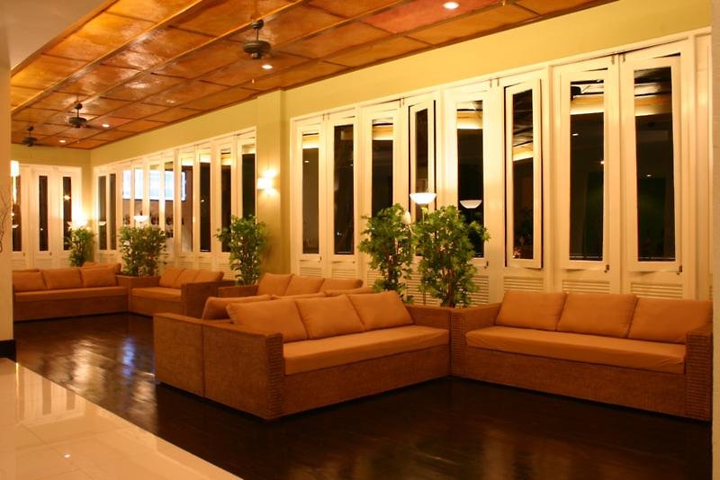 b2 premier hotel and resort