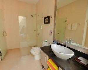 luxotic private villa and resort