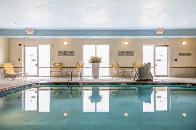 comfort inn and suites green bay stadium area