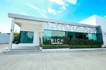 the rich hotel korat