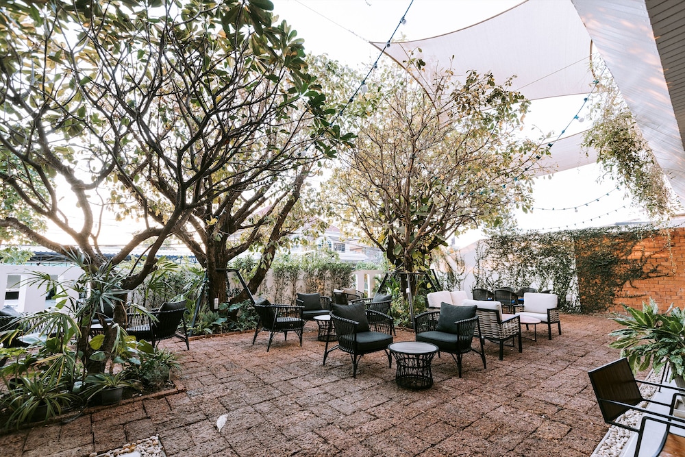 the rich hotel korat