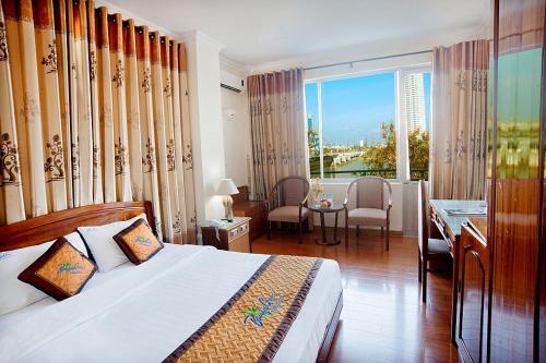 bamboo green riverside hotel