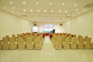 bamboo green riverside hotel