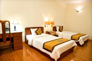 bamboo green riverside hotel