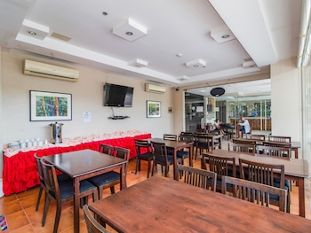 Main Hotel & Suites,Near Parkmall,3 star