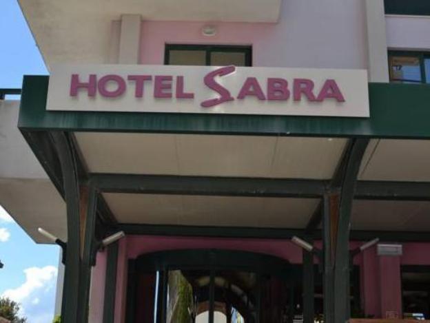 hotel sabra