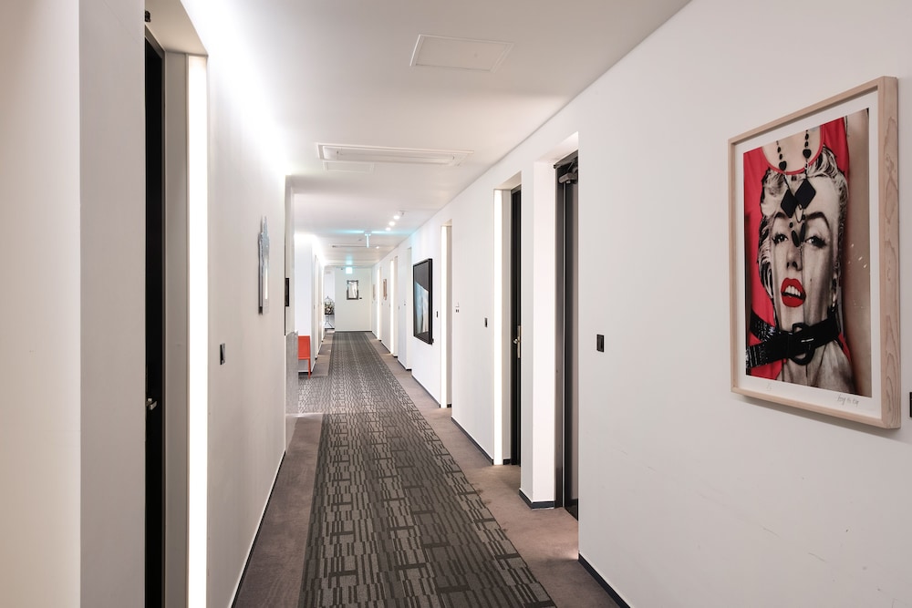 mipo oceanside hotel