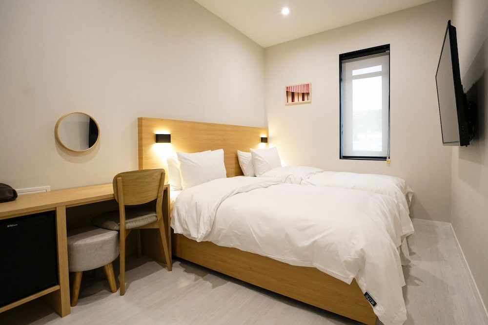 mipo oceanside hotel