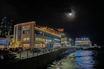 mipo oceanside hotel