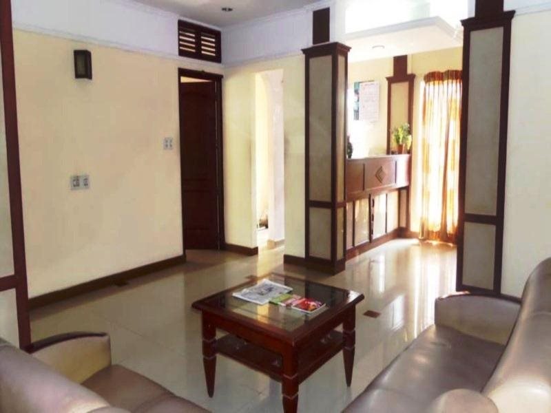 Amma Residency,Ernakulam>>Alwaye,1 star
