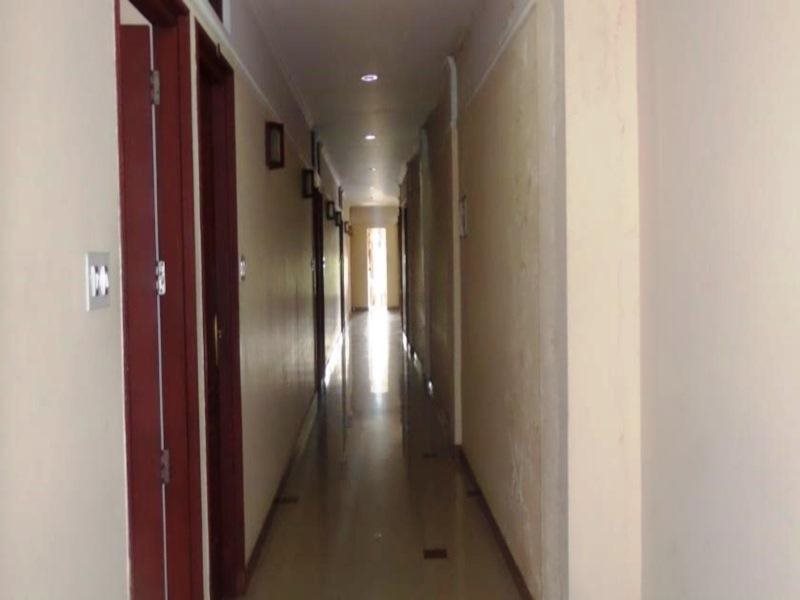 Amma Residency,Ernakulam>>Alwaye,1 star