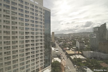 mandarin plaza hotel