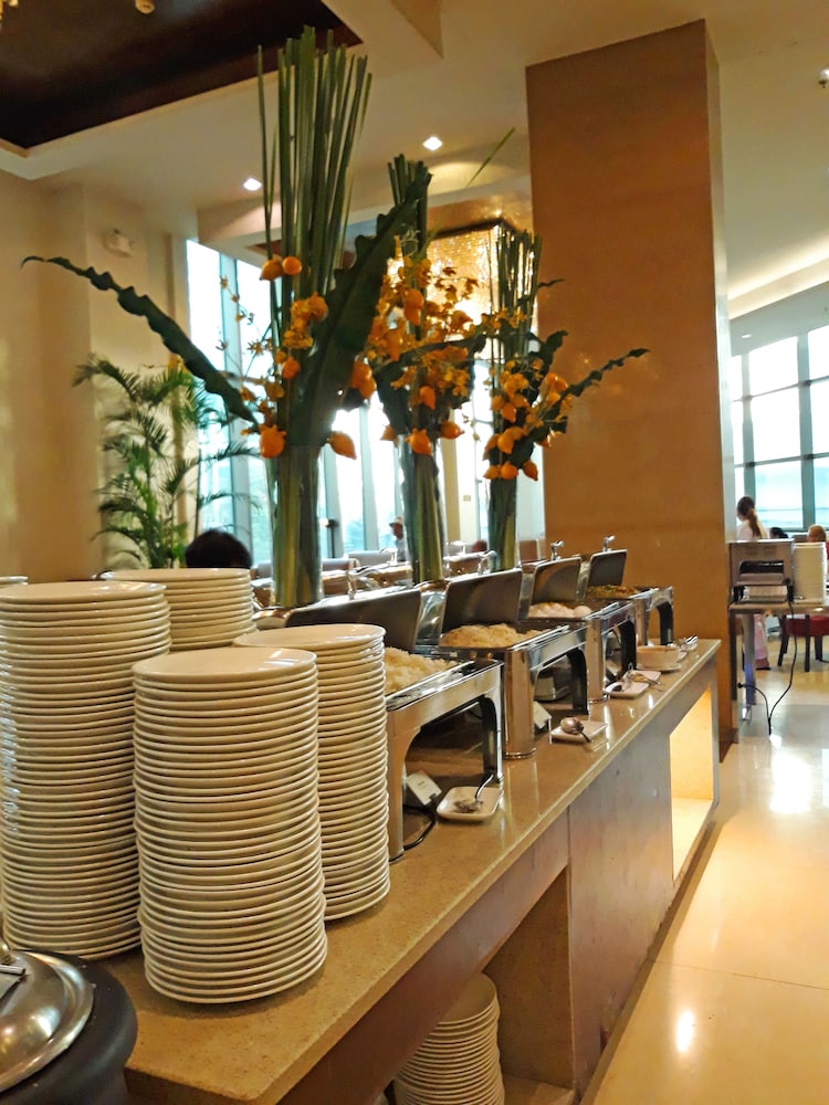 mandarin plaza hotel
