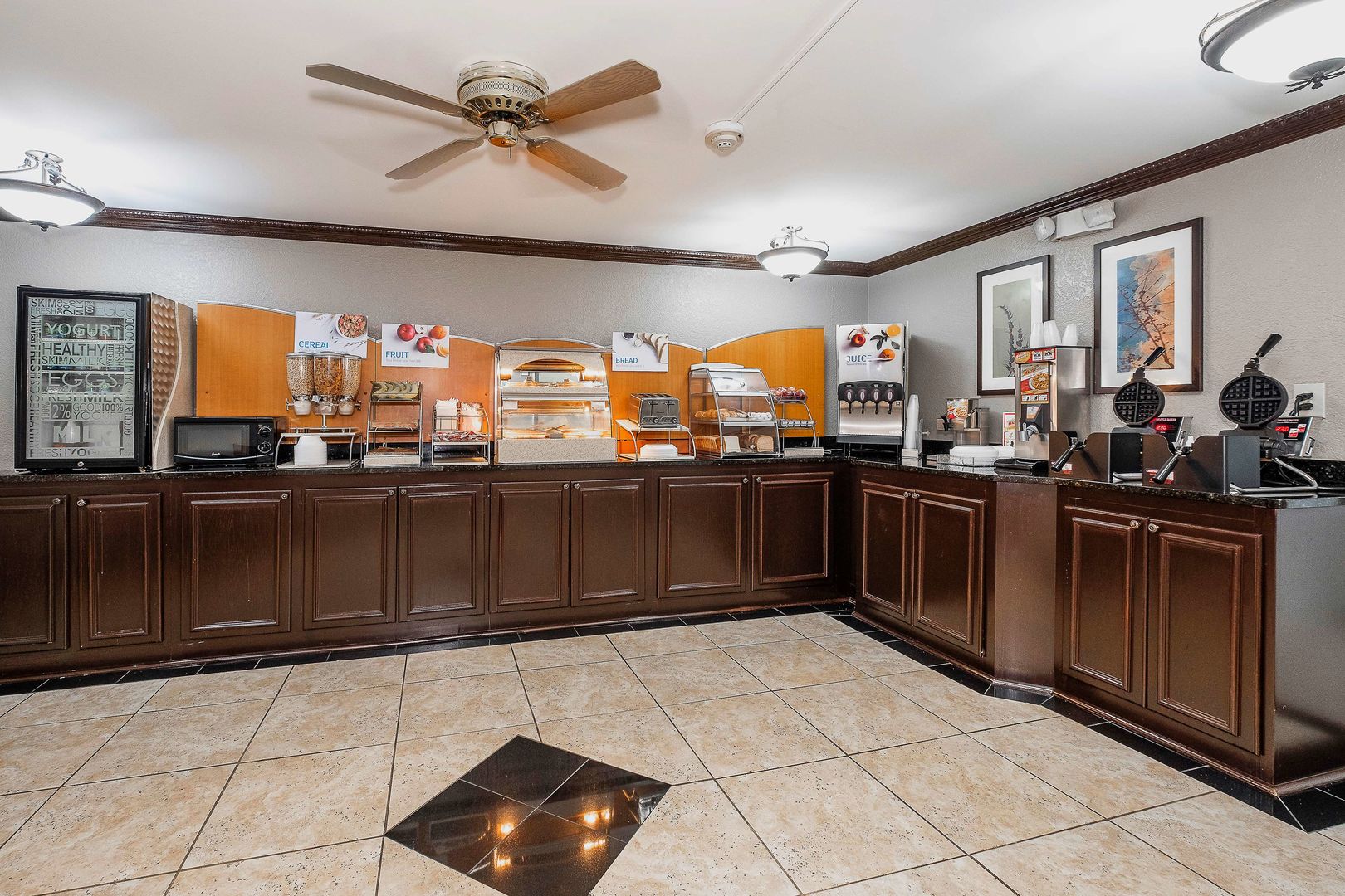 red roof inn and suites macon