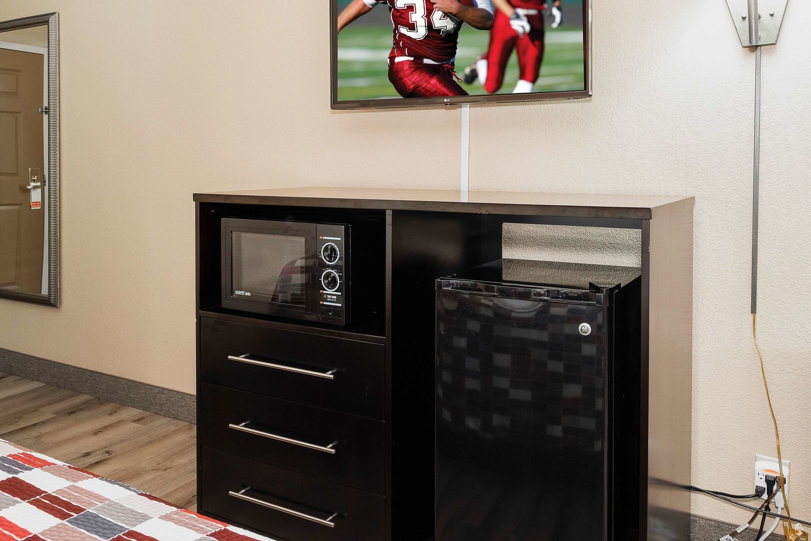 red roof inn and suites macon