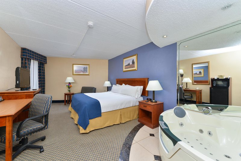 red roof inn and suites macon