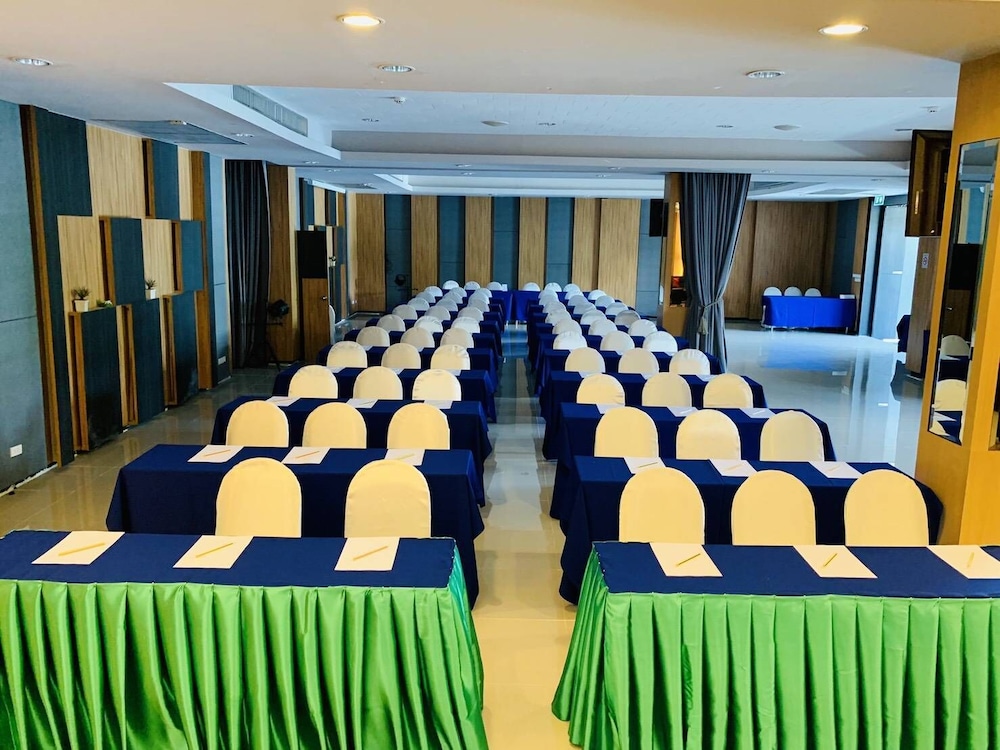 mantra varee hotel