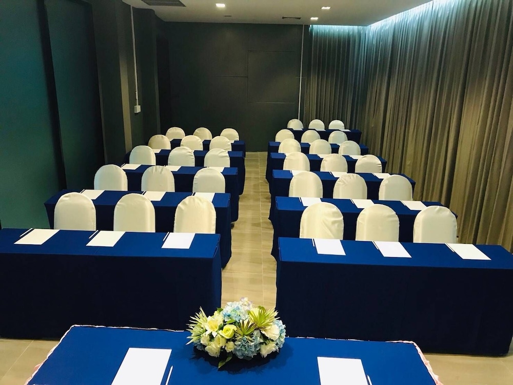 mantra varee hotel