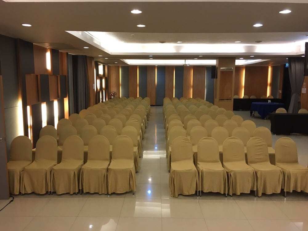 mantra varee hotel