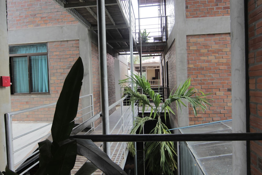 naga angkor hostel