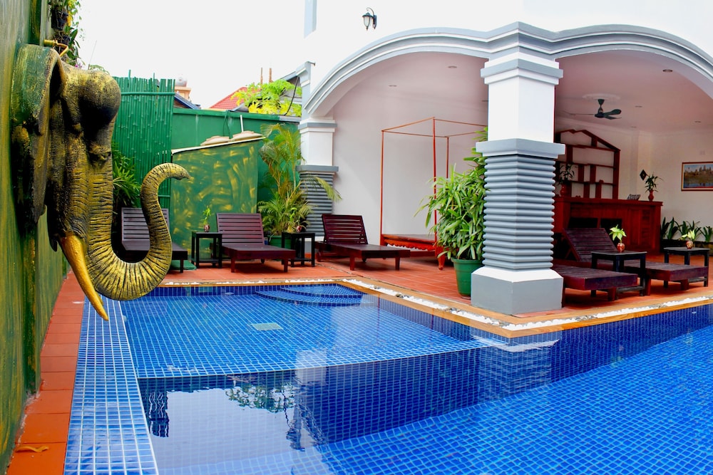 parent heritage angkor villa