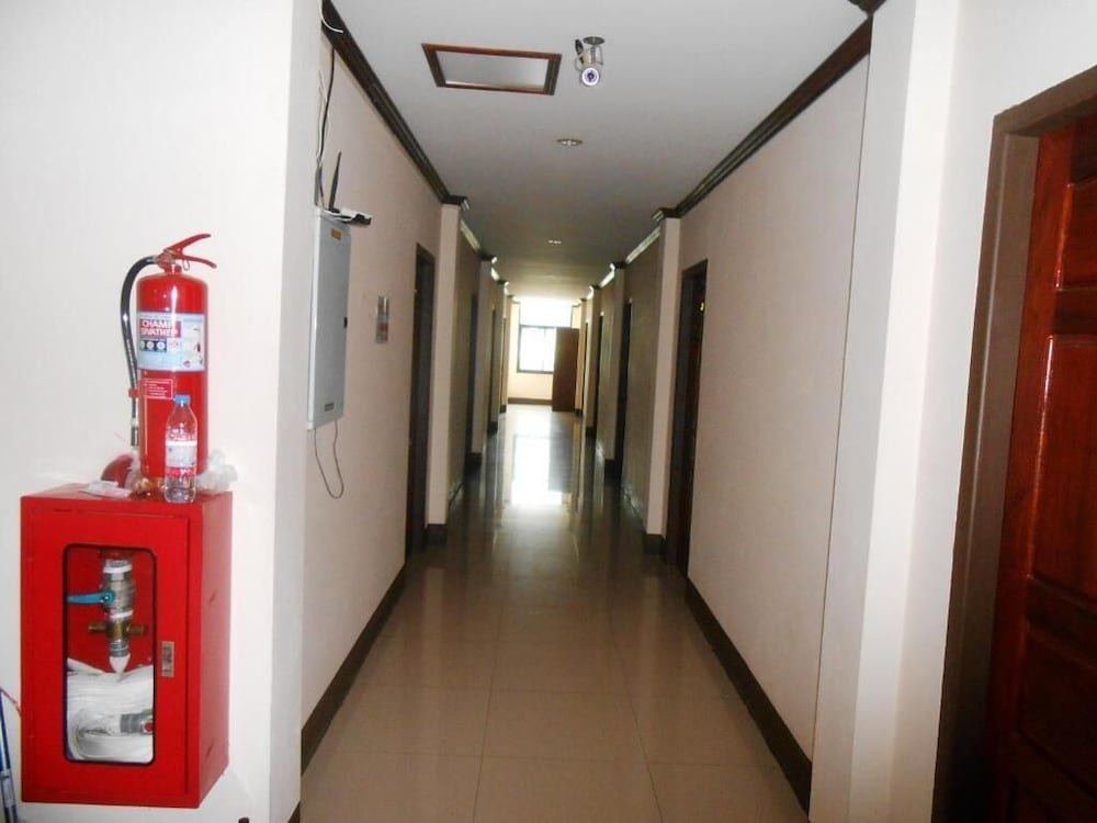chaleunehoung hotel
