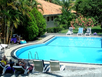 Hotel Bougainvilla,Near Kande Vihare Temple,3 star