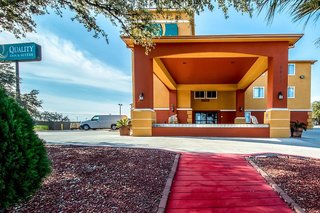 Quality Inn & Suites Seaworld North,Far West Side>>Bexar County,3 star