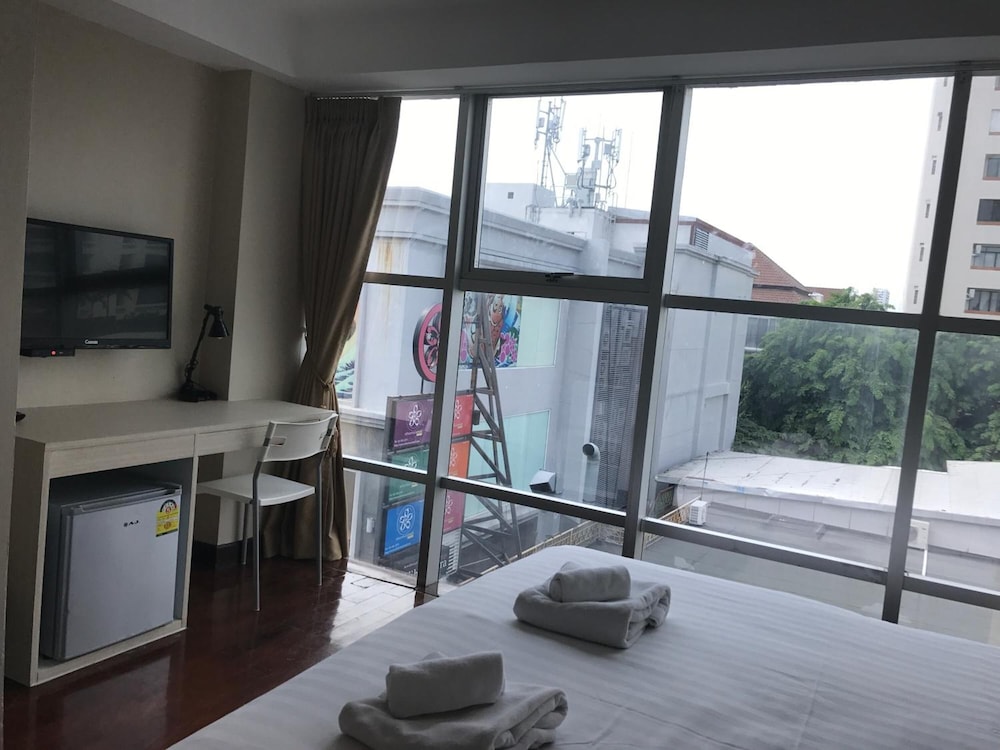 snooze hotel thonglor bangkok