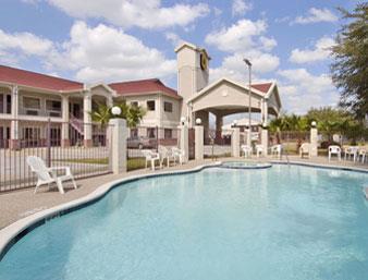 super 8 by wyndham houston brookhollow nw